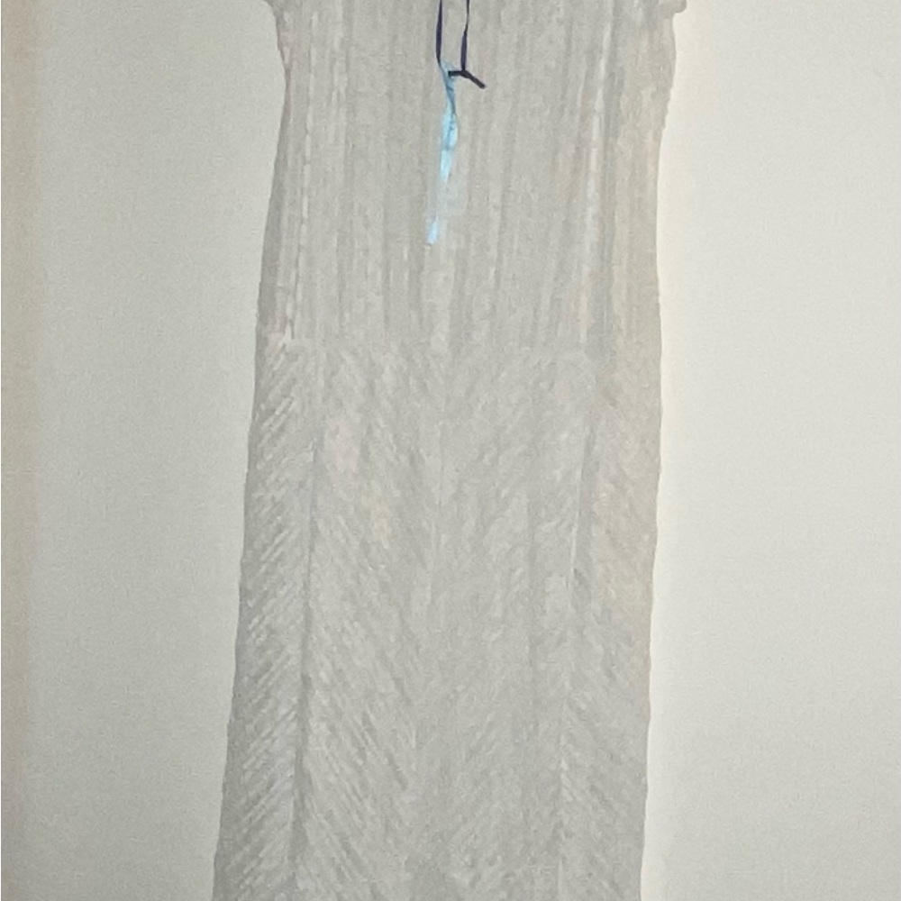 Lace dress - Picture 3 of 6